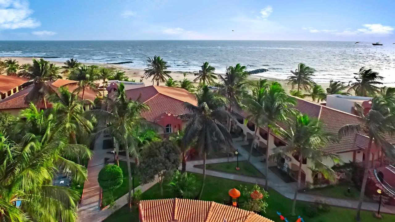 Ocean Bay Hotel & Resort Bakau Extérieur photo