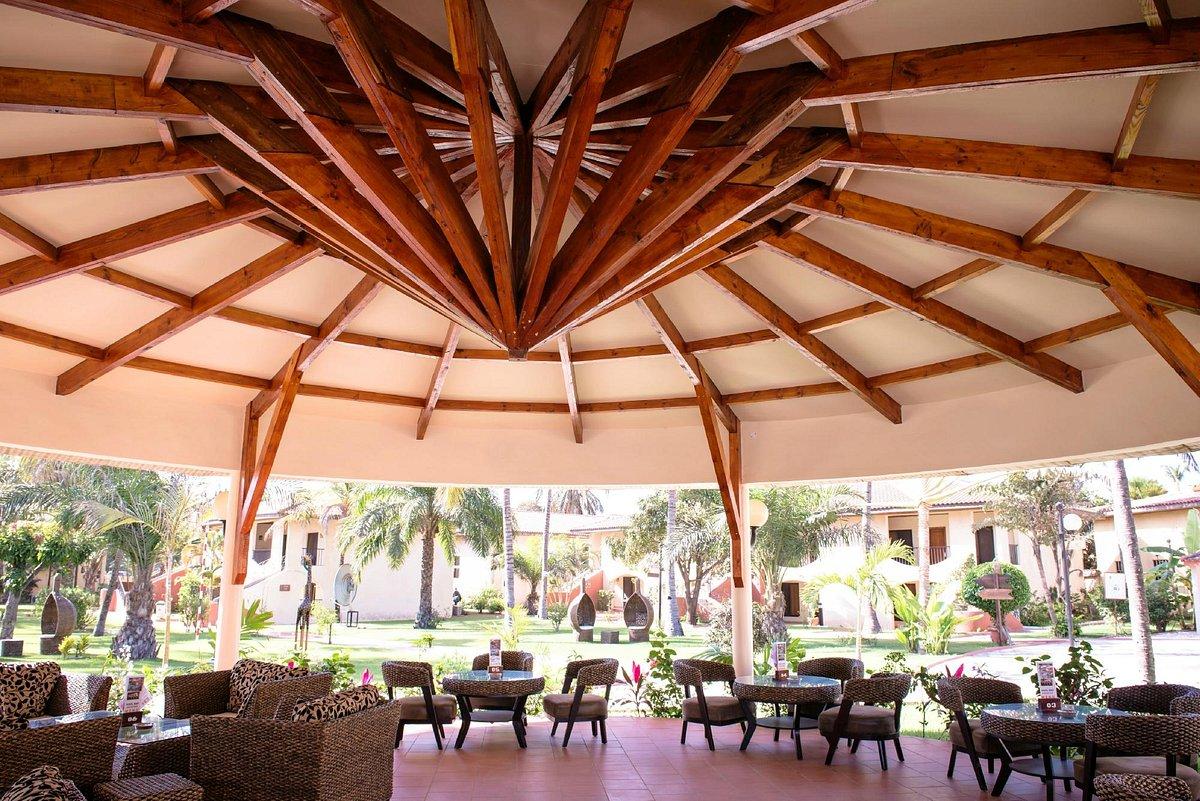 Ocean Bay Hotel & Resort Bakau Extérieur photo