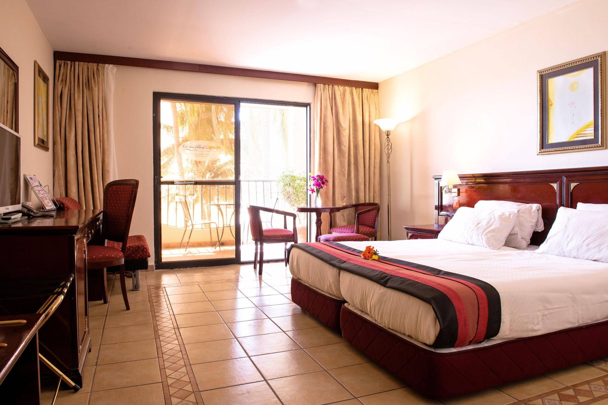 Ocean Bay Hotel & Resort Bakau Extérieur photo