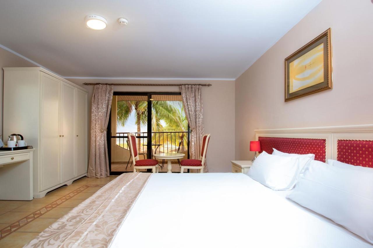 Ocean Bay Hotel & Resort Bakau Extérieur photo