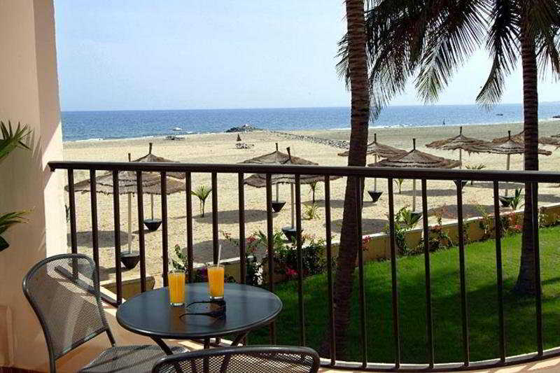 Ocean Bay Hotel & Resort Bakau Extérieur photo