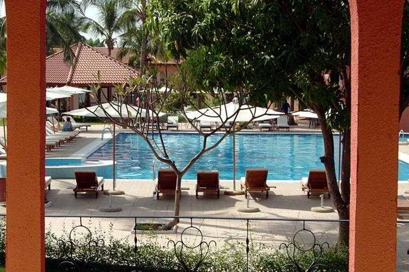 Ocean Bay Hotel & Resort Bakau Extérieur photo