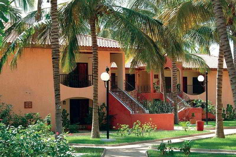 Ocean Bay Hotel & Resort Bakau Extérieur photo