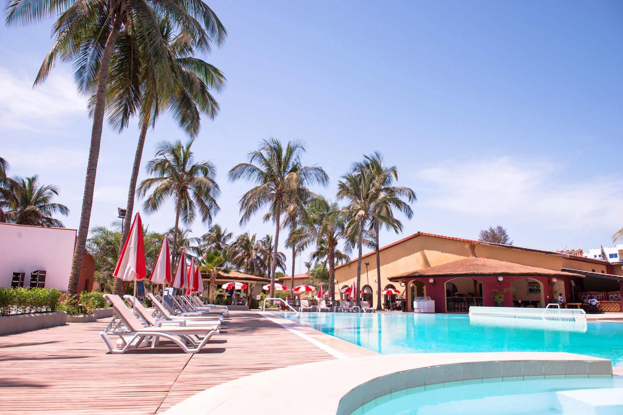 Ocean Bay Hotel & Resort Bakau Extérieur photo
